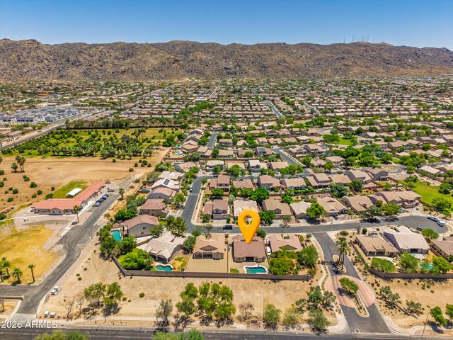 1826 E VALENCIA Drive, Phoenix, AZ 85042
