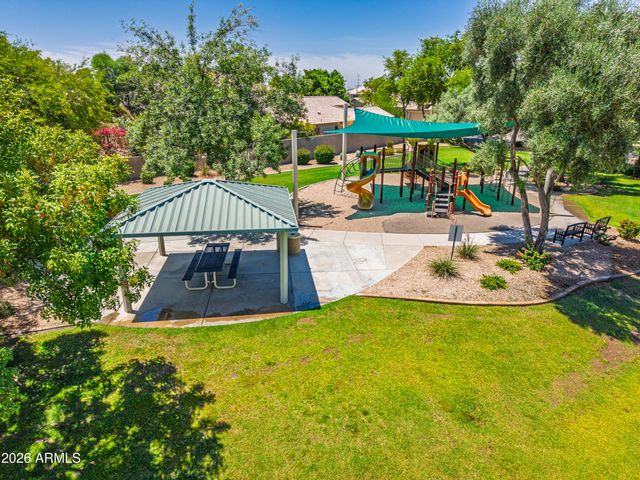 1826 E VALENCIA Drive, Phoenix, AZ 85042