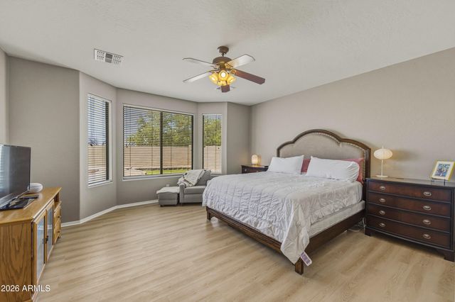 1826 E VALENCIA Drive, Phoenix, AZ 85042
