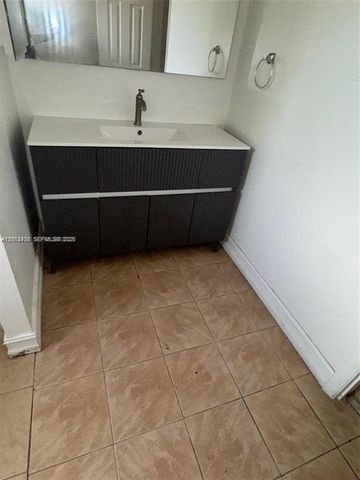 5955 NW 25th Ct 208, Sunrise, FL 33313