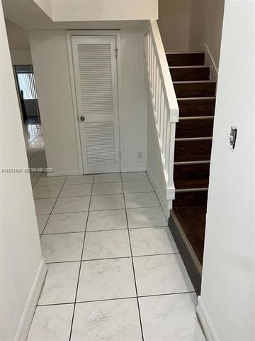 5955 NW 25th Ct 208, Sunrise, FL 33313