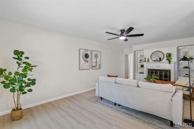 2025 Granada Drive, Florissant, MO 63033
