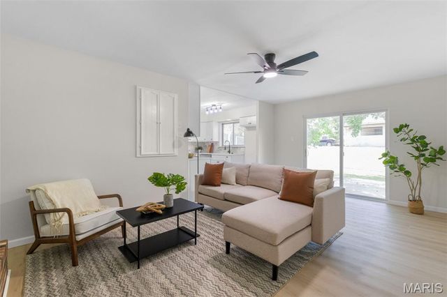 2025 Granada Drive, Florissant, MO 63033