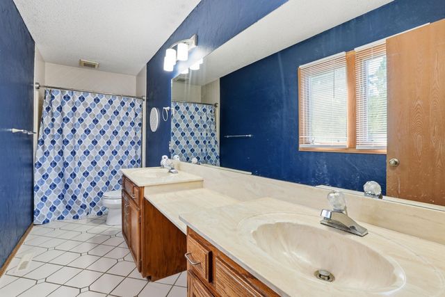 11511 W Kenny Lane, Wichita, KS 67212