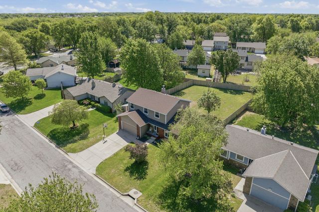 11511 W Kenny Lane, Wichita, KS 67212