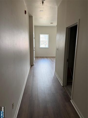 250 Park Avenue 1, East Rutherford, NJ 07073