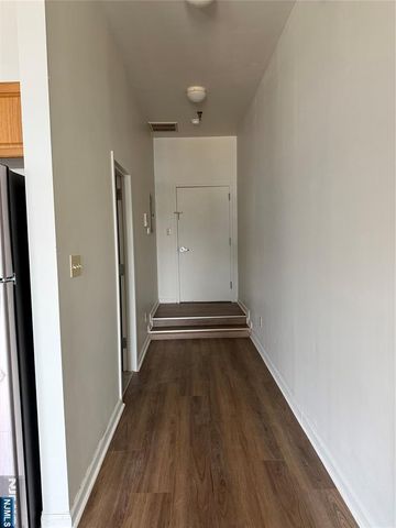 250 Park Avenue 1, East Rutherford, NJ 07073