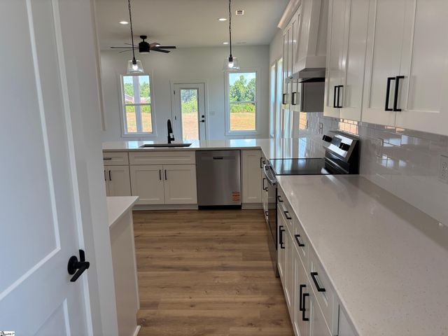 1460 Pleasant School Road, Gaffney, SC 29341