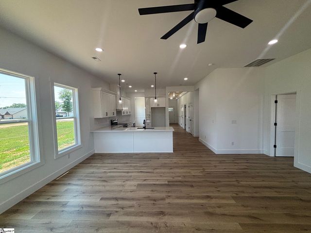1460 Pleasant School Road, Gaffney, SC 29341