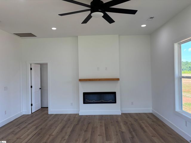 1460 Pleasant School Road, Gaffney, SC 29341