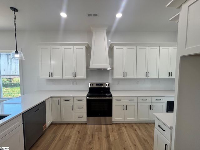 1460 Pleasant School Road, Gaffney, SC 29341