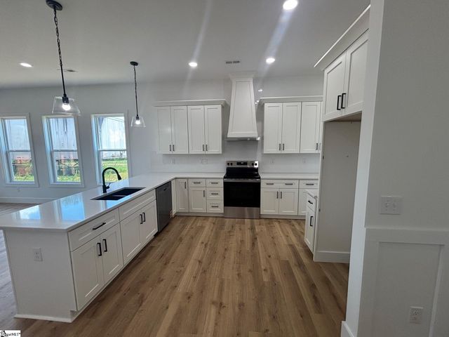 1460 Pleasant School Road, Gaffney, SC 29341