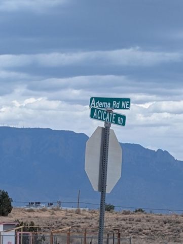 601 Acicate Road NE, Rio Rancho, NM 87124