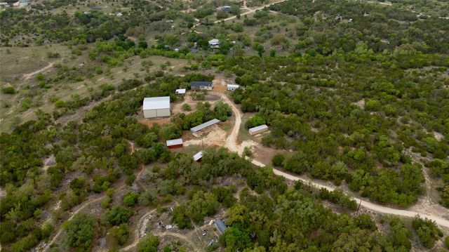 722 Wildwood LN, Johnson City, TX 78636