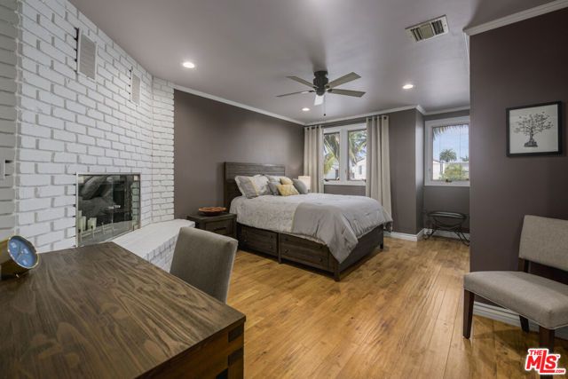 118 3rd Street, Seal Beach, CA 90740