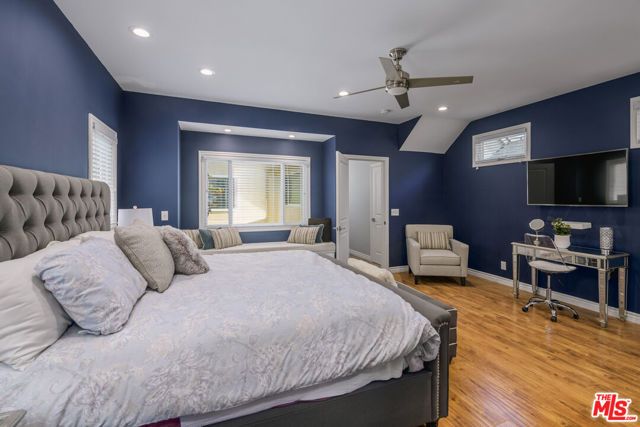 118 3rd Street, Seal Beach, CA 90740