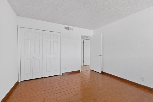 4717 Country Club Lane NW A11, Albuquerque, NM 87114