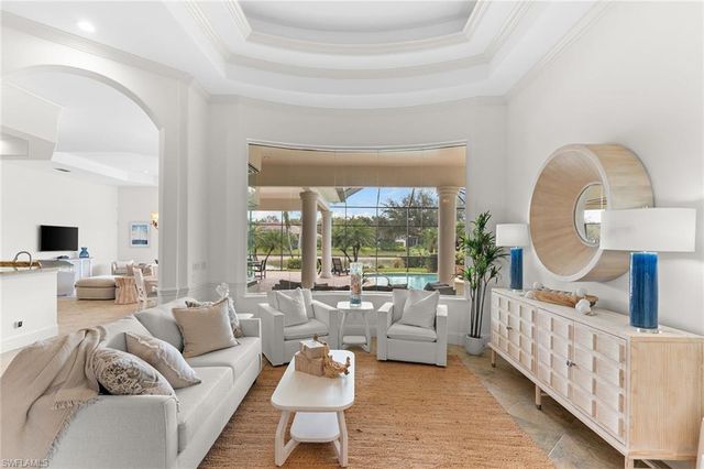 7506 Hogan CT, Naples, FL 34113