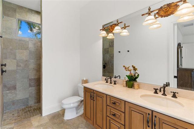 7506 Hogan CT, Naples, FL 34113