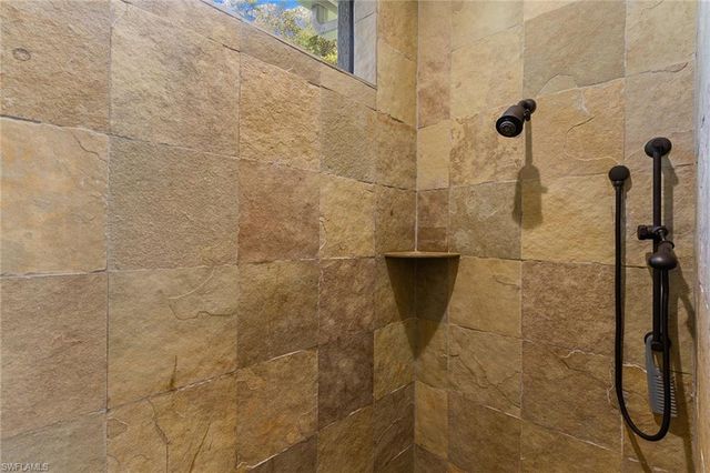 7506 Hogan CT, Naples, FL 34113