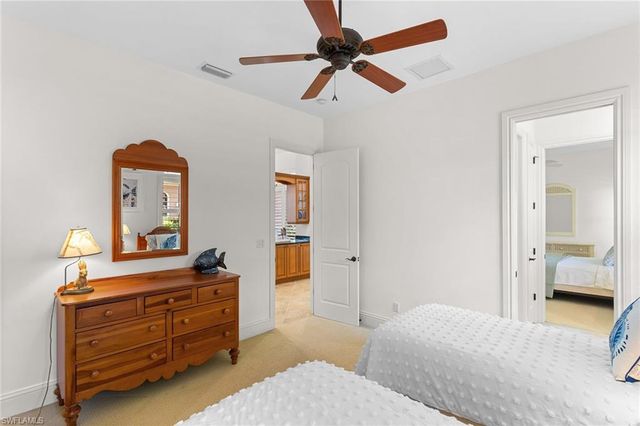 7506 Hogan CT, Naples, FL 34113