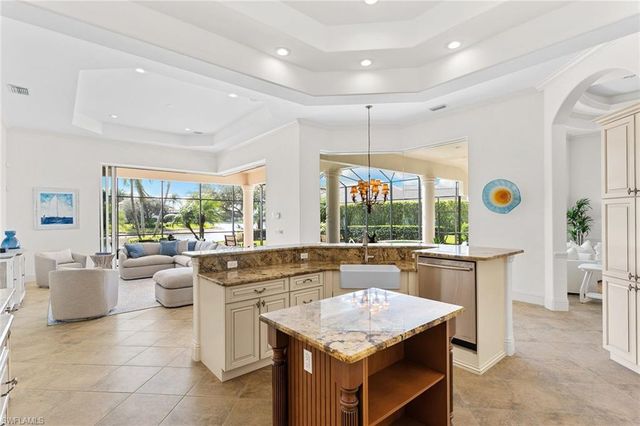 7506 Hogan CT, Naples, FL 34113