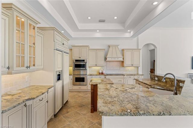 7506 Hogan CT, Naples, FL 34113