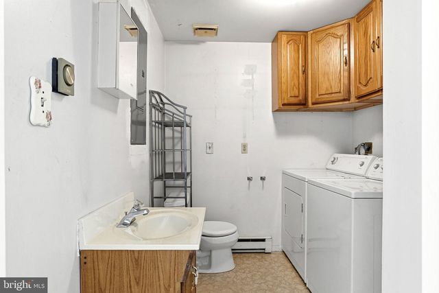 96 QUEEN AVE, Enola, PA 17025