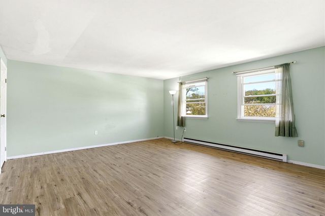 96 QUEEN AVE, Enola, PA 17025