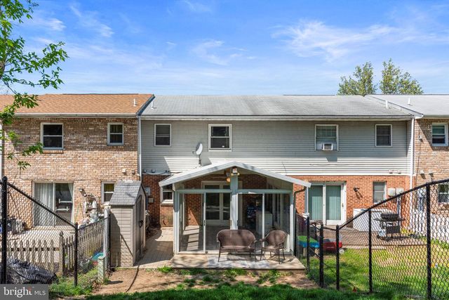 96 QUEEN AVE, Enola, PA 17025