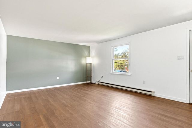 96 QUEEN AVE, Enola, PA 17025