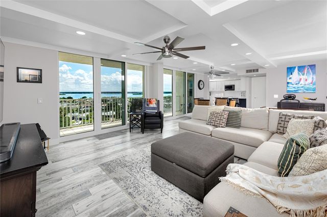 736 ISLAND WAY 1001, Clearwater Beach, FL 33767