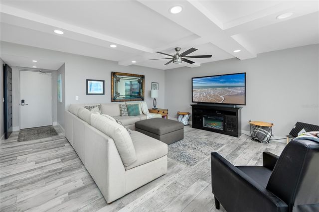 736 ISLAND WAY 1001, Clearwater Beach, FL 33767