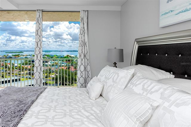 736 ISLAND WAY 1001, Clearwater Beach, FL 33767