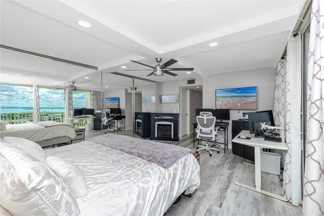 736 ISLAND WAY 1001, Clearwater Beach, FL 33767