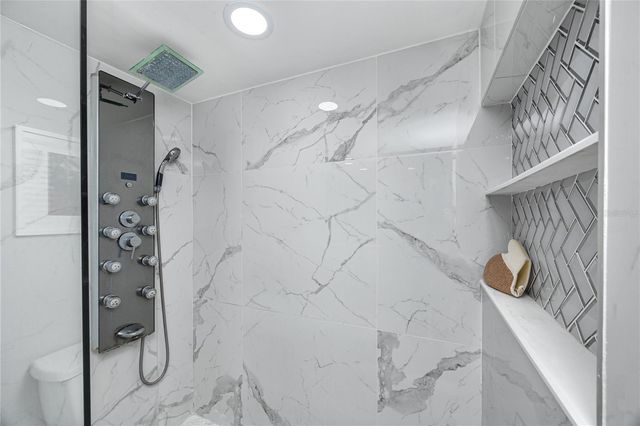 736 ISLAND WAY 1001, Clearwater Beach, FL 33767