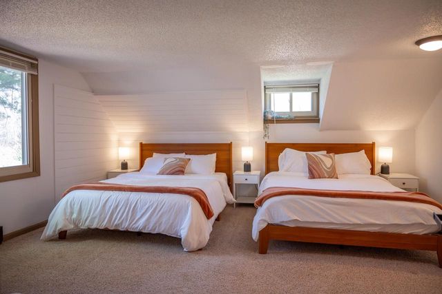 W1620 Cliff House Road, Lyndon Station, WI 53944