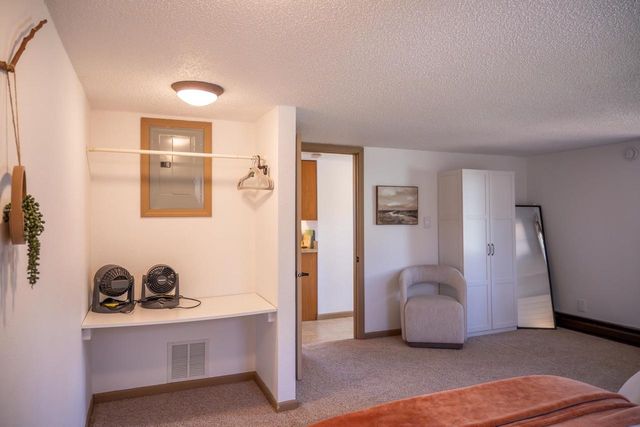 W1620 Cliff House Road, Lyndon Station, WI 53944