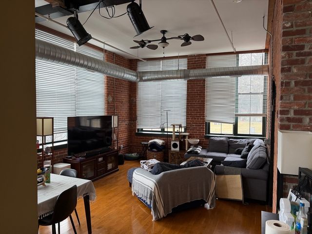 160 Fremont Street 209, Worcester, MA 01603