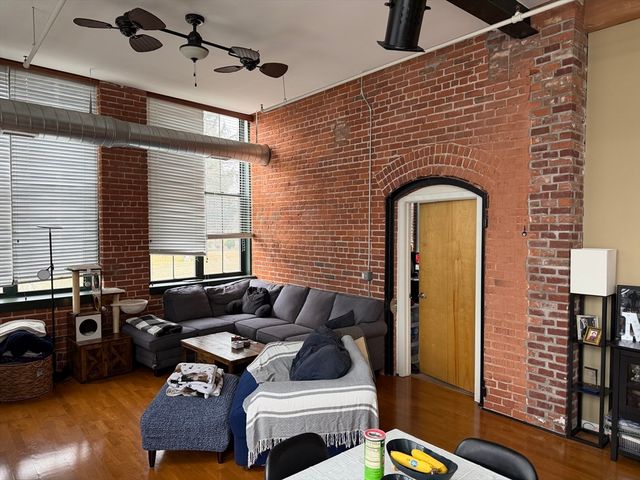 160 Fremont Street 209, Worcester, MA 01603