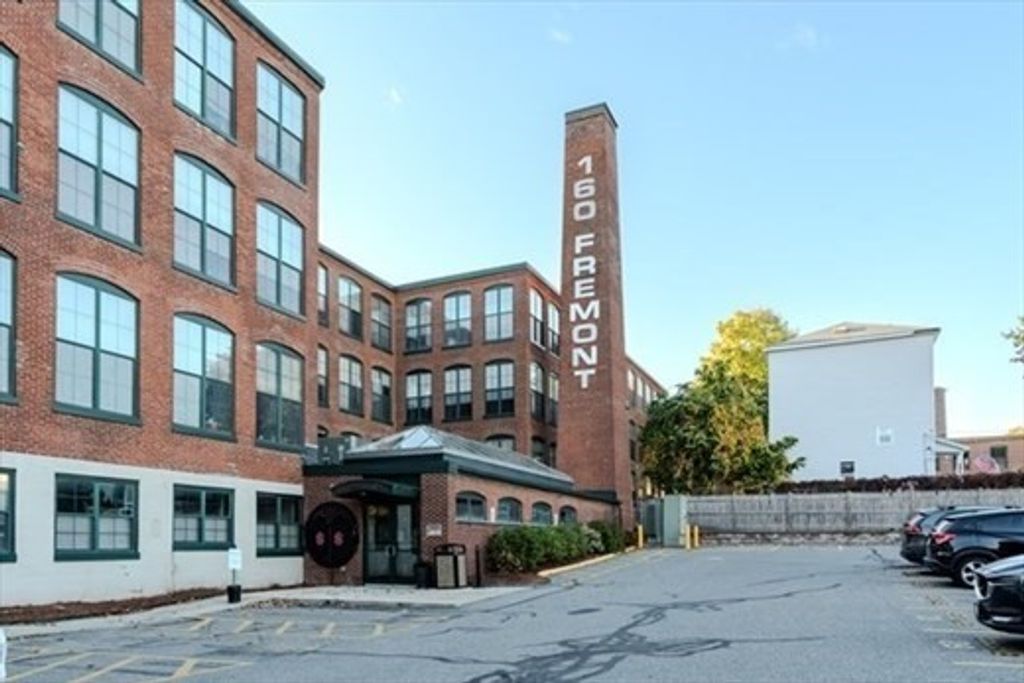 160 Fremont Street 209, Worcester, MA 01603