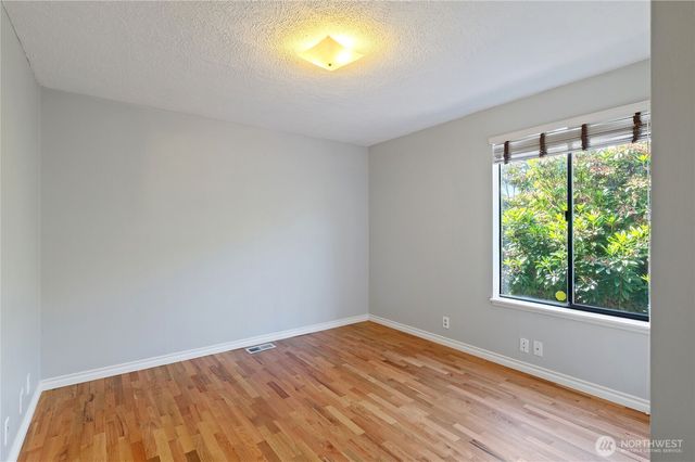 1845 N Highland Street, Tacoma, WA 98406