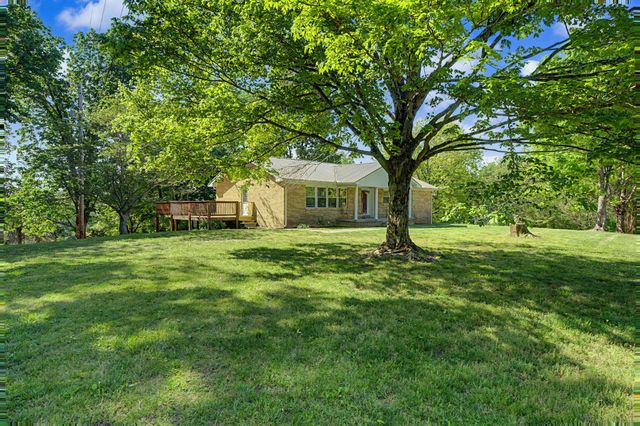 276 Pumpkin Ridge Rd, Dover, TN 37058