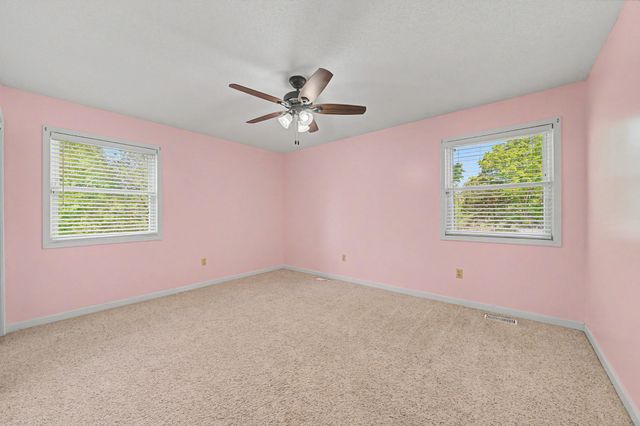 276 Pumpkin Ridge Rd, Dover, TN 37058