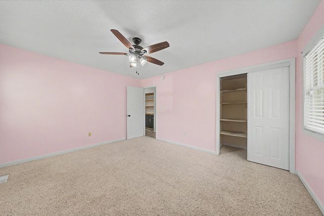 276 Pumpkin Ridge Rd, Dover, TN 37058