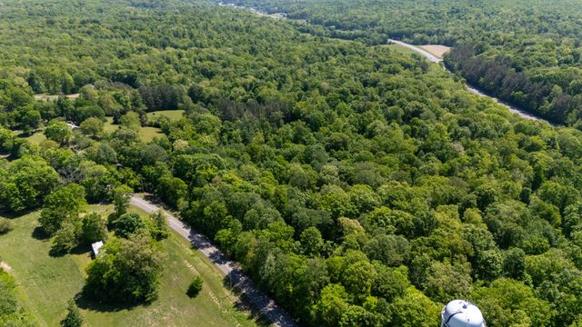 276 Pumpkin Ridge Rd, Dover, TN 37058