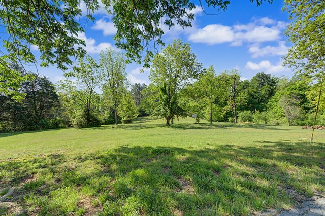 276 Pumpkin Ridge Rd, Dover, TN 37058
