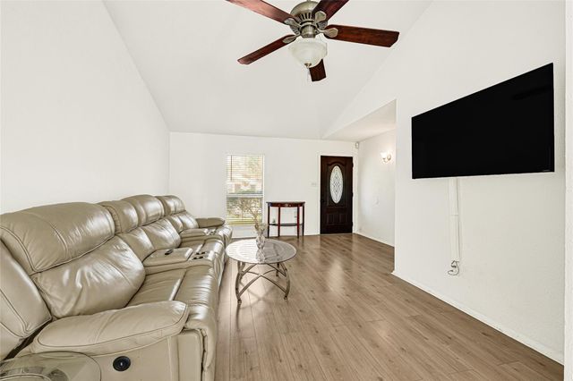 24035 Rockin Seven Drive, Hockley, TX 77447
