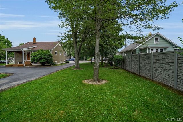 1904 Union Road, West Seneca, NY 14224