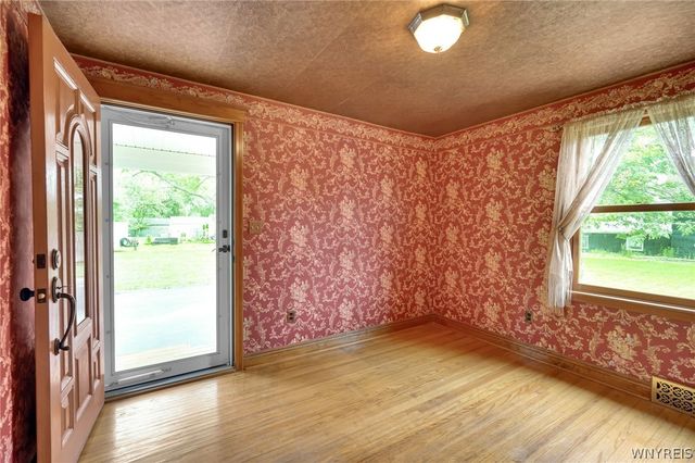 1904 Union Road, West Seneca, NY 14224
